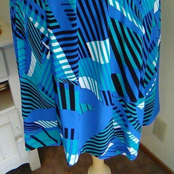 Signature by Robbie Bee - Picture 3 of 13